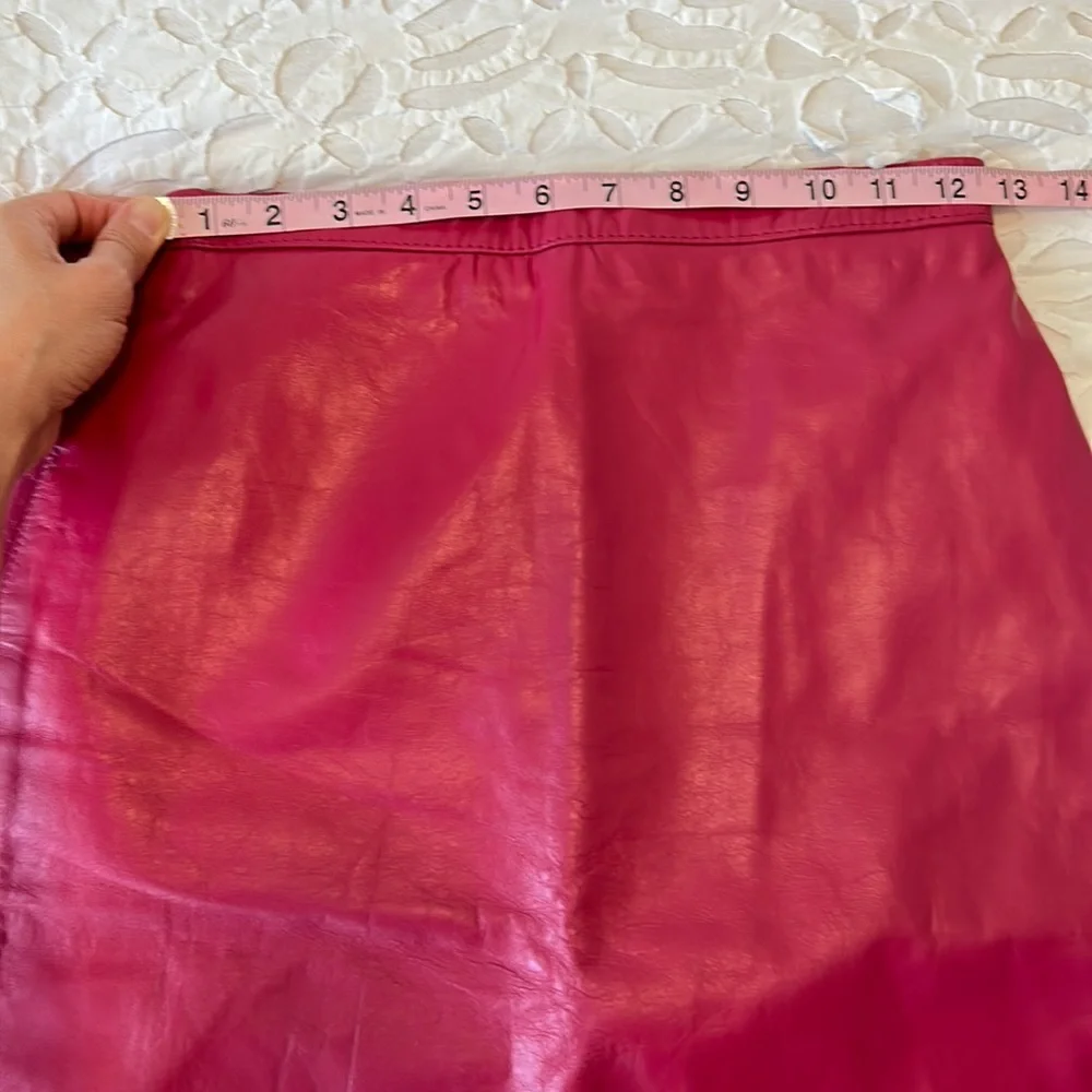 Beautiful vintage, real leather, hot pink skirt - Picture 1 of 5